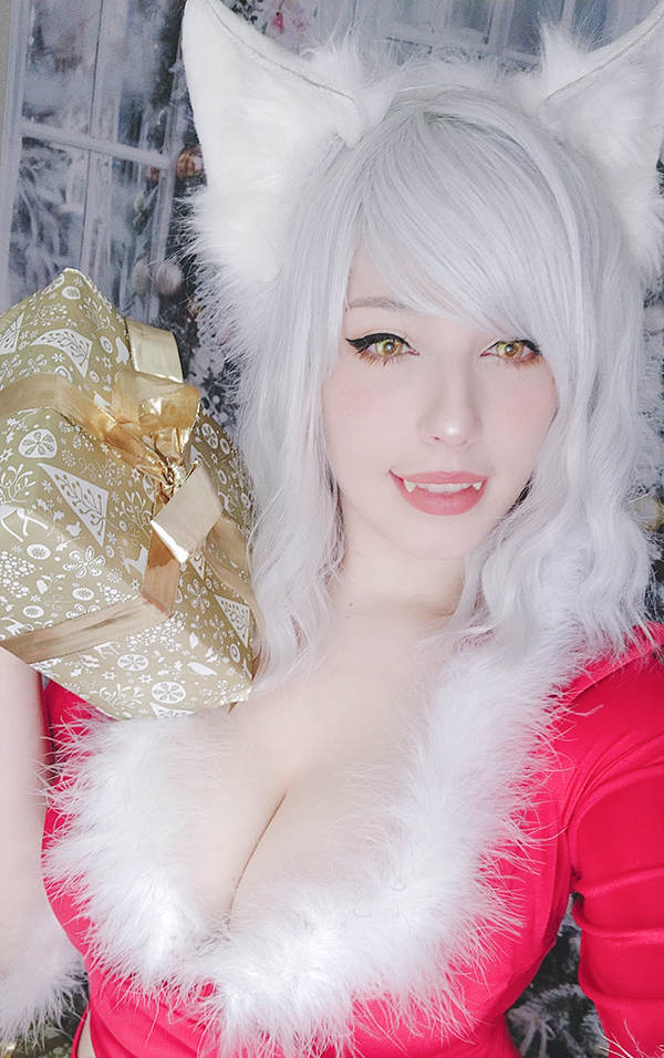 Pialoof-Christmas-Hanekawa selfie(13)